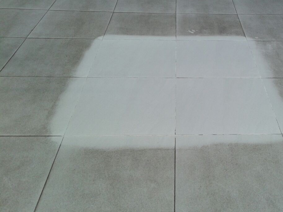 LIMPIEZA  Y DESINFECCIÓN PROFUNDA DE SUELOS